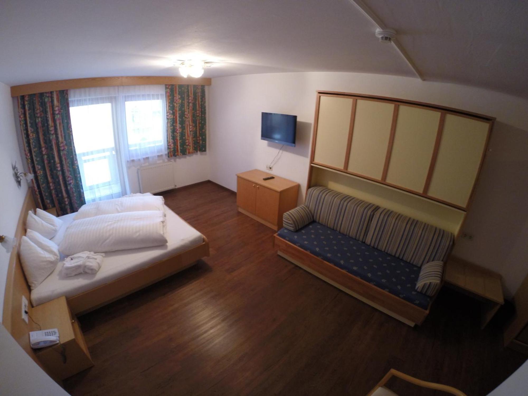 Hotel Alpina Заалбах-Хинтерглем Стая снимка